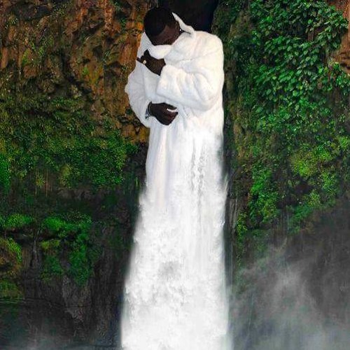 ｅ ｓ ｃ ａ ｐ ｅ