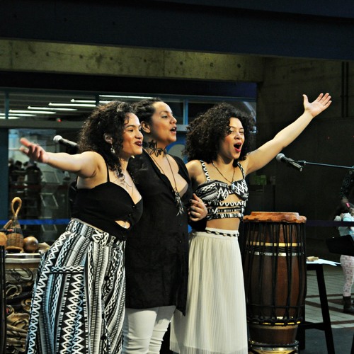 03 Dançam As Moças- Célia Santos