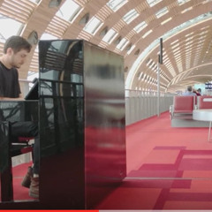 Hot Sugar - Everybody's Parents Will Die (Live at the airport)