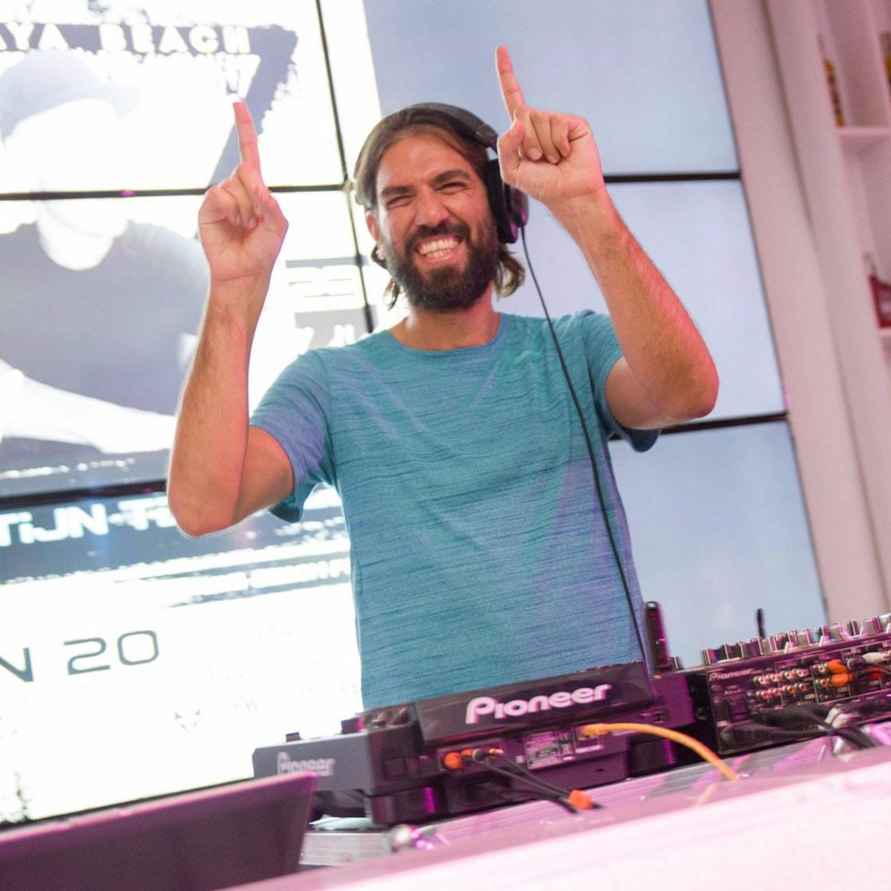 DJ Tarkan