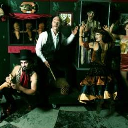 Beat Circus - The Mack