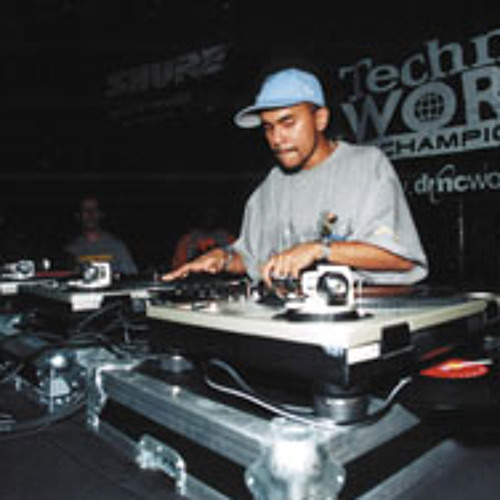 Listen to DJ Craze: Live on Groove Radio (23/05/2000) by