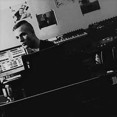 TIM-WITTIG-TECHNO --- AFTERHOUR IST VOR DER HOUR // TECHNOSET' THX FOR  7 0 0 FOLLOWERS ! //