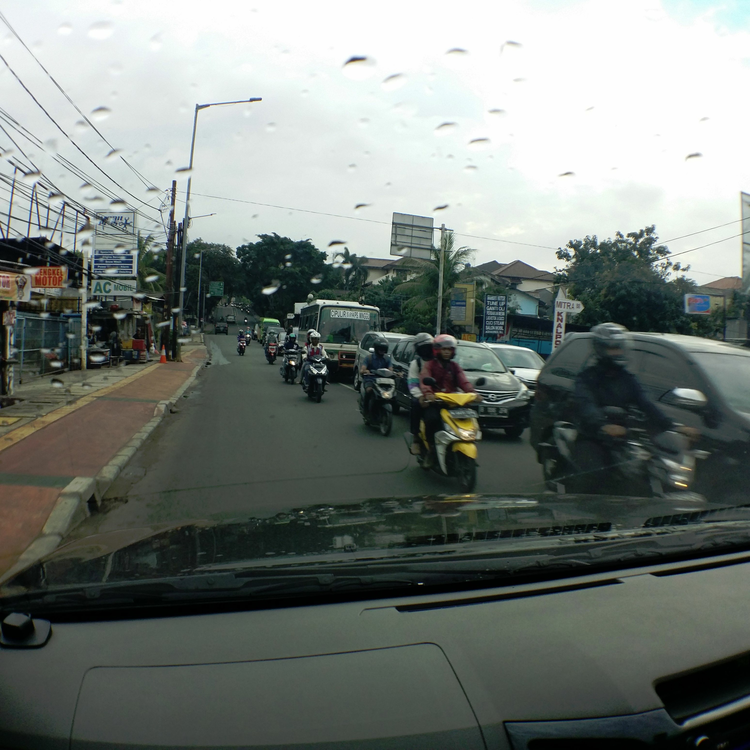 Transport in Jakarta - Makes Australian cities look like a walk in the park thumbnail