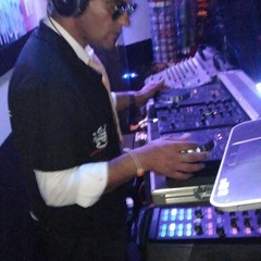 Dj Dark Horse(Queen - Another One Bites The Dust)mix fevereiro 2017