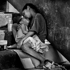 Seorang Pelacur Dan Dua Anaknya