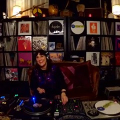 Kasheme's Livingroom Session with Chica Paula (Ruta5 / Chile)