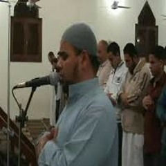 (وهي تجري بهم في موج كالجبال-وقال اركبوا فيها بسم الله مجراها و مرساها) تلاوه مؤثره للشيخ عبدالله كامل من سورة هود
