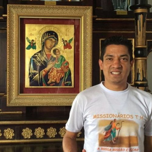 Stream Homem testemunha transformação de vida ao começar a rezar o ...