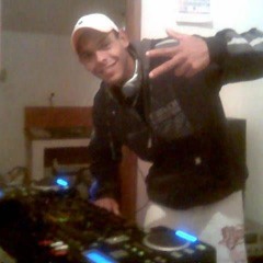 MC Maneirinho - Vai Rolar Uma Ousadia Na Casa Do Tio Will DJ XANDY C