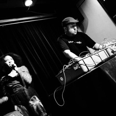 Mono And Aminah - Live At Vrijplaats Leiden