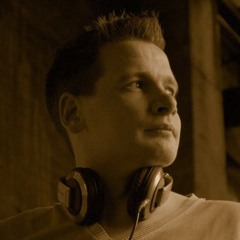 Michael More "Retro Closing-set" Februari 2017