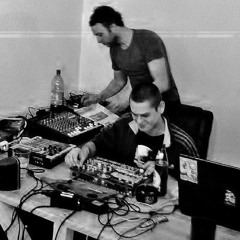 DeLiriuM & Urban_Bourbon - Fahrstuhlmugge ( Analog Production KORG Emx  1 Blue & KORG EmX 2 Red )