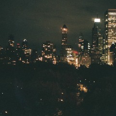 ولي خلُّ يُسائلني بغدرٍ وحيّر بالتخادُع جُل فكري