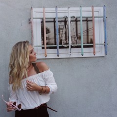 Hold On We're Goin' Home (Cover)