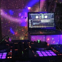 1. ARS ft Hong Walker - Fuck You All 2017 (ARS Remix) 2. ARS ft Labe Pich & ReakSa's Mine - Walking on The Rain V2 (ARS Remix) 3. DJz Sem ft Pee Hong & Ouk Povsovan - Bass Down Low Remix 2017 4. DJz Sem ft Phanny Tran - WTF - What The Fuck 2017( VIna Hous