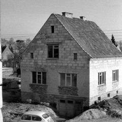 JupiJej & Skrubol - Rodzice wyjechali prod. Bonny Larmes