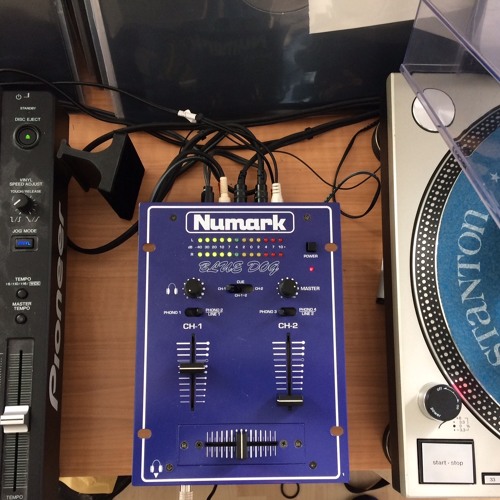Stream one cdj one Technics and Blue Dog Numark DM900 by