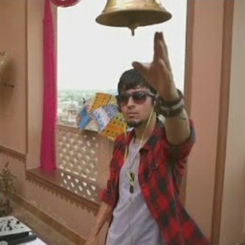 Mada Faqa Full Original Track - Tripling