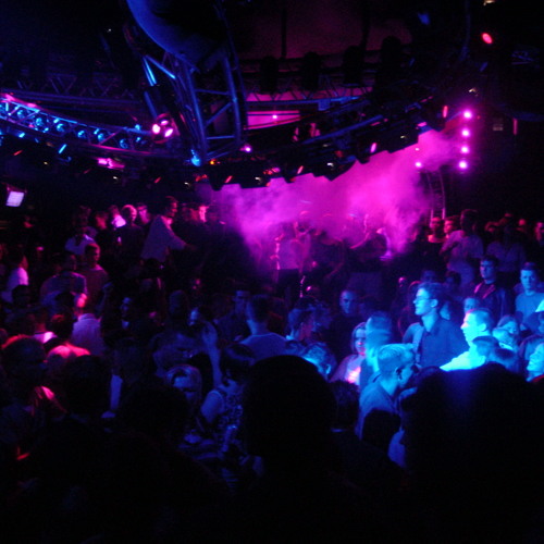 Live at DanceHall Webside 01 feb 2003