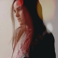 Isabella - Jardín Secreto (Cover Burning Caravan)