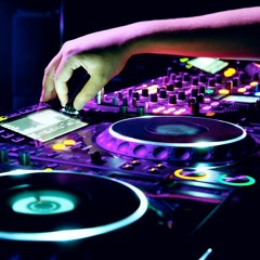 If I Ever DJ A Set Where The Whole Crowd Is Rolling