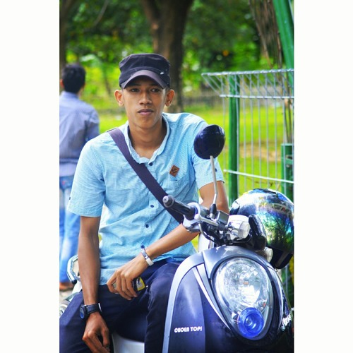 REPUBLIK_____Aku_Takut_(Video_Lirik).mp3 by Rizhal Fahmi