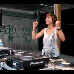 CuT02_Magda_live-at-timewarp_germany_31_1_.03.