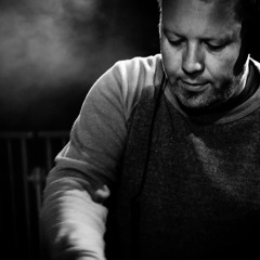 Lowup records w/ DJ Mellow & Trimaps • LeMellotron.com