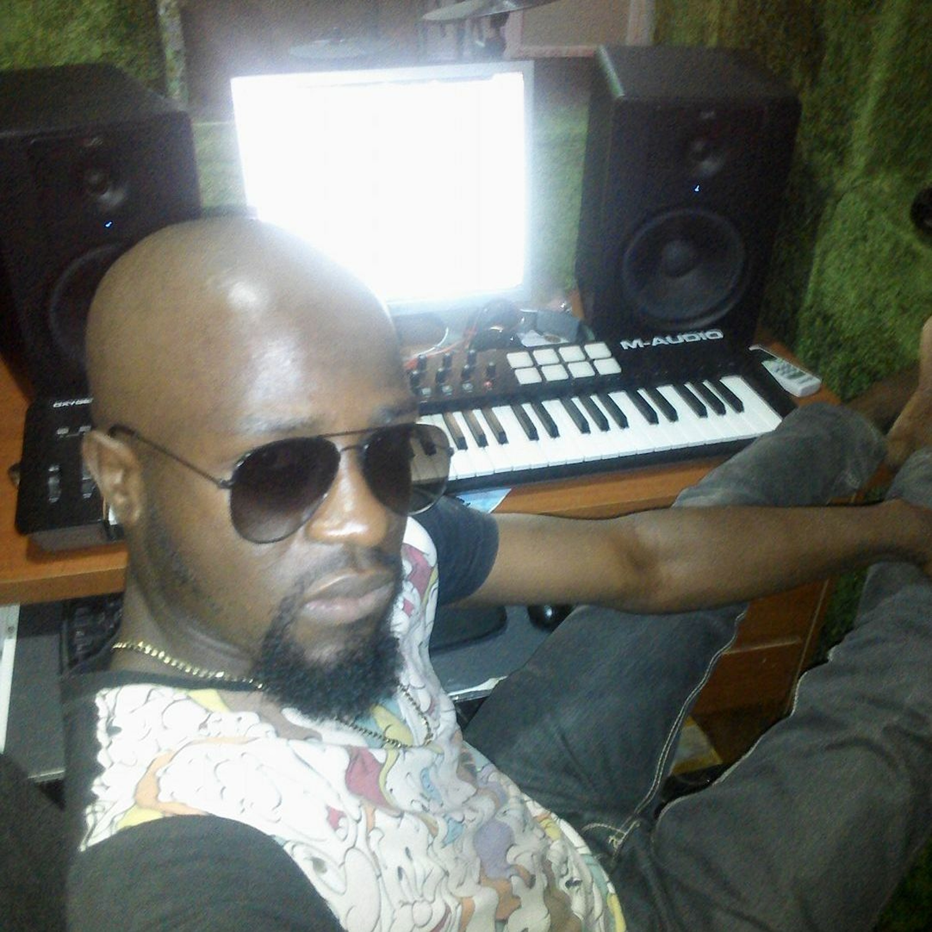OLOLUFE BY TMX.MP3 episode artwork