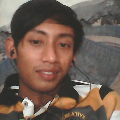 Megy z - senyum membawa luka