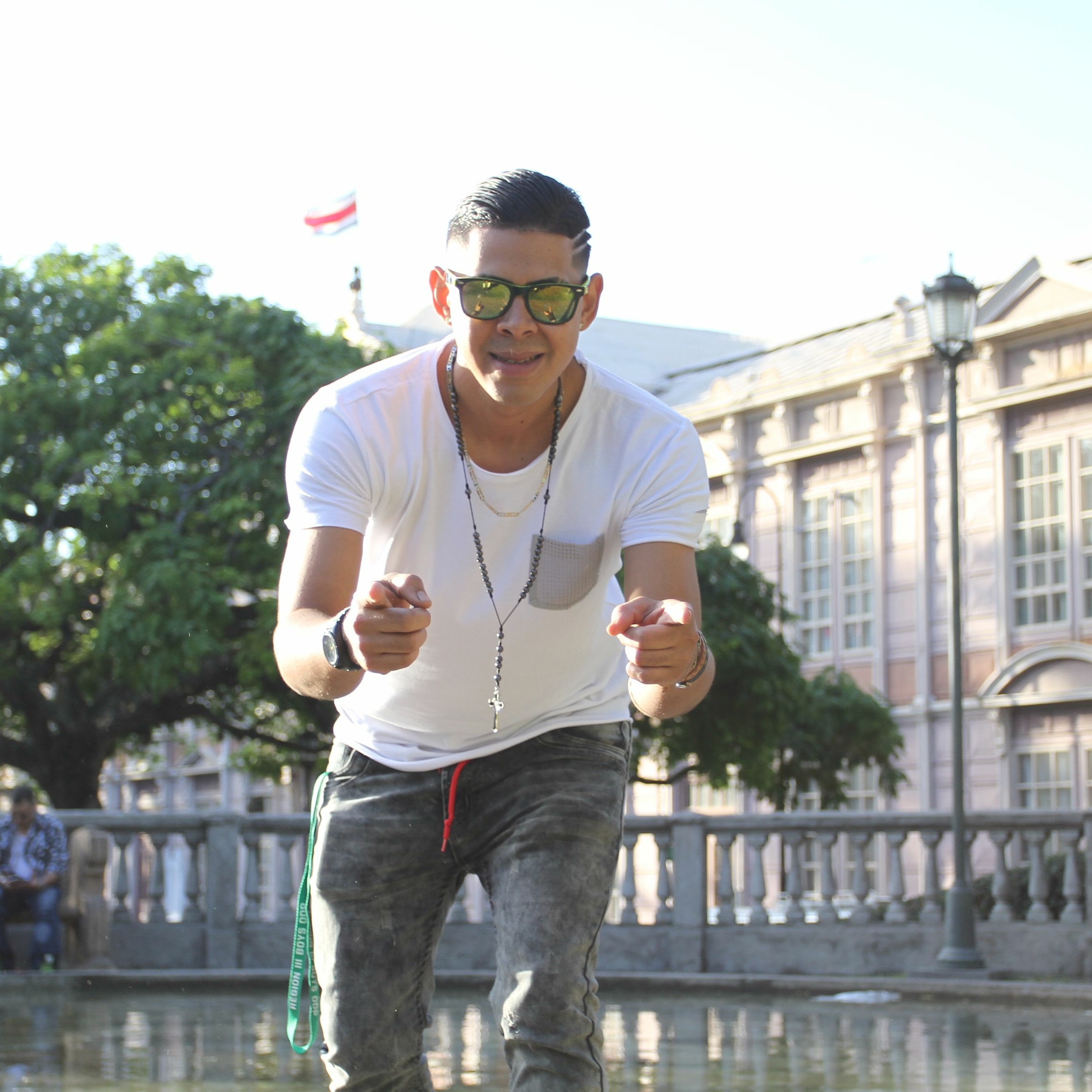 Mistha Dereck CR(oficial-page)