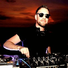 Stephen Day Live @W Hotel Bali Feb 2017 (Pt 2)(FREE DOWNLOAD)