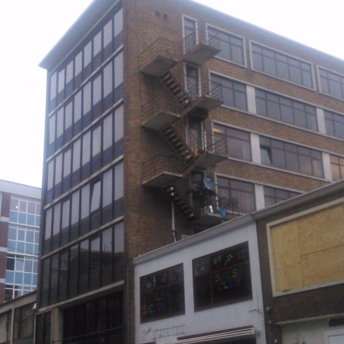 ημέρα παρακολούθησης 2, άτιτλο λοφτ