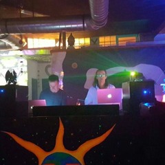 #LoopMonkeys - You Can Go Your Own Way SNIP