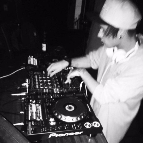 Chingy X Minardo - Right Thurr (Josh Holmes Vocal Edit)