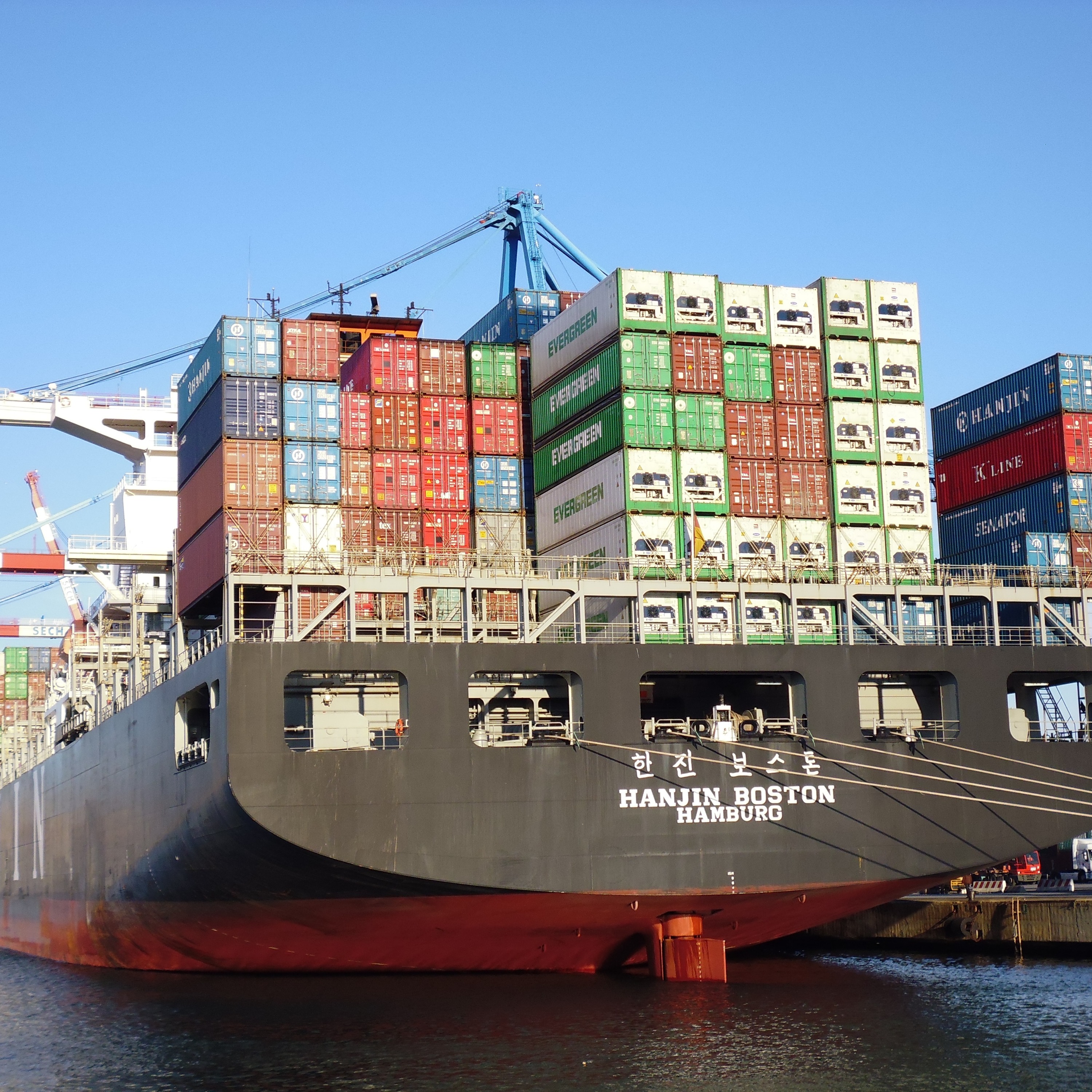 All You Need To Know About Cargo Ship Travel