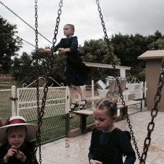 Crystal Castles - Femen (Reversed)