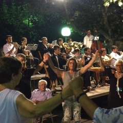 Random Dancing in Roses, Spain