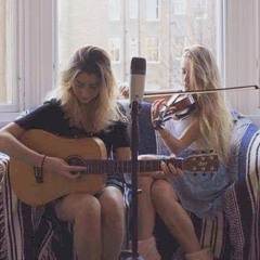 Blackbird Cover (violin and guitar) - Nathalia Rus & Daisy Tempest