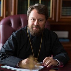 Митрополит ИЛАРИОН читает молитвы утренние * Metropolitan HILARION reads the morning prayers