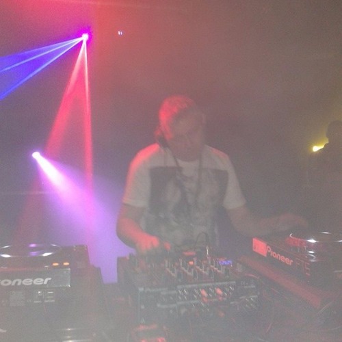 Alan Harveys old skool trance anthems mix.