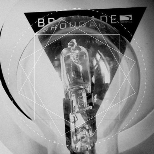 Premiere:  Vid - Camelie [Brouqade]