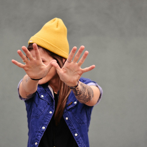 Stream Premiere Scales Feat Adana Fall In Love J Worra Remix