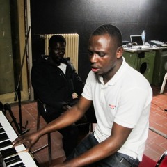 Emmanuel, Agyei - Ayeyie Nwom n. 5 (Ghana)