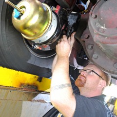 Truck Talk with Bendix: Clearance Sensing vs. Stroke Sensing Slack Adjusters