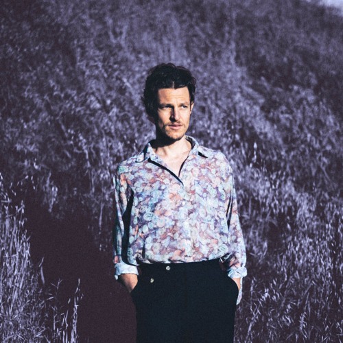 01 Diamond In The Darkness