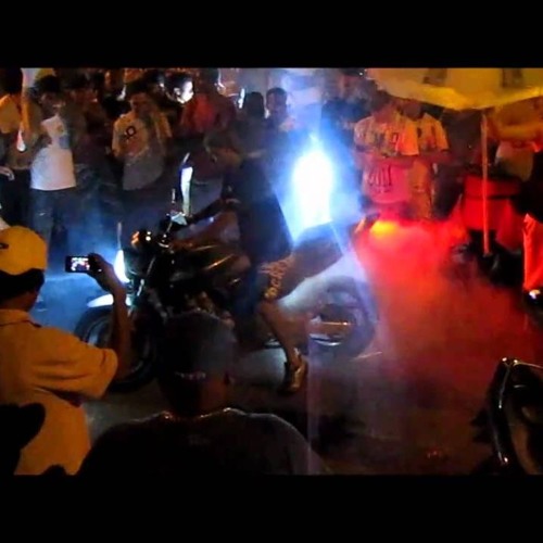 MC PP da VS - Lente Gold Lyric Video DJ R7