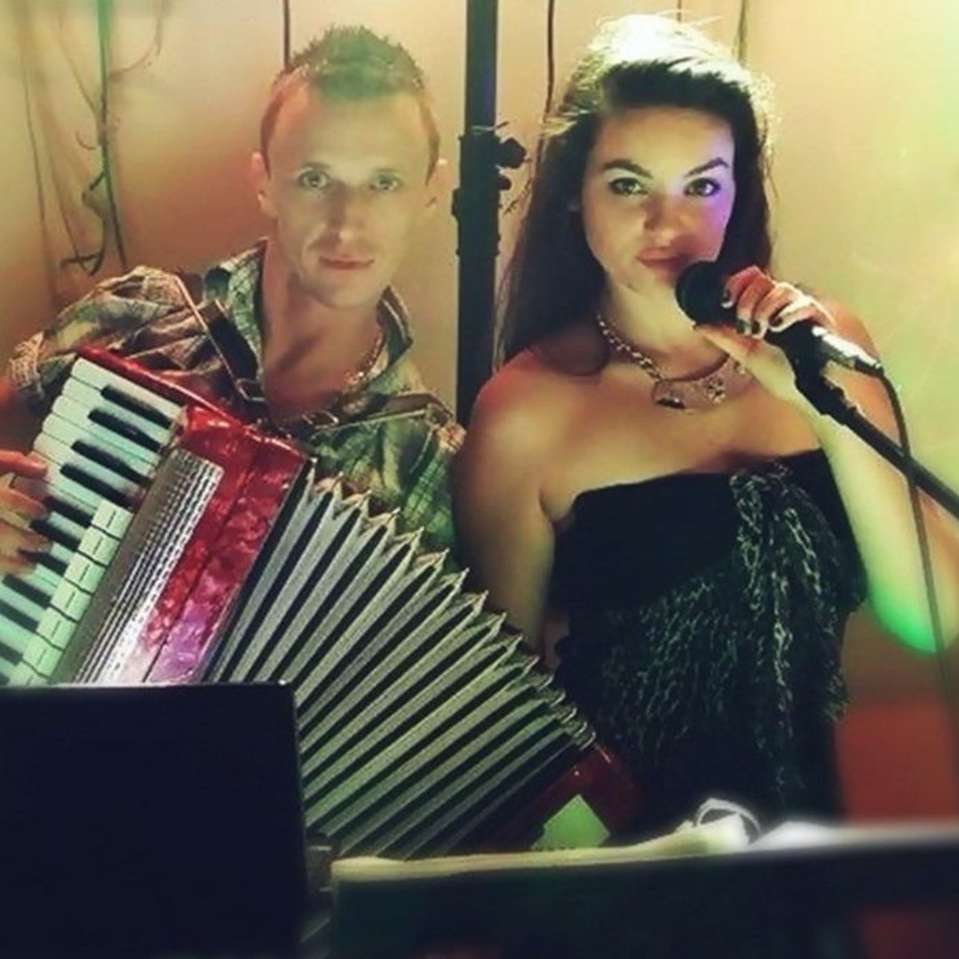 Stream Siedem róż Tobie dam- z rep. Dominika i Janusz Żyłka by Zespół