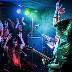 Hold Kjeft Når Du Prater Til Meg [Demo]